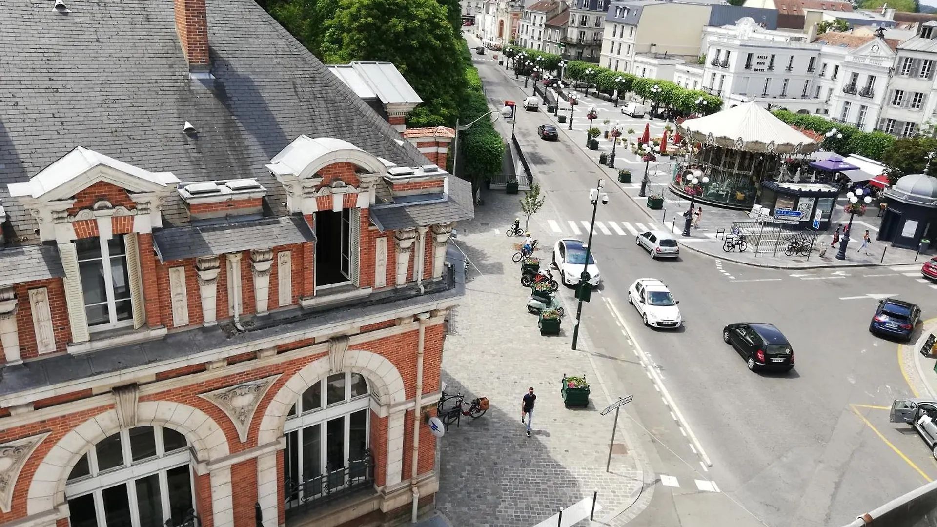 Vue depuis l’hôtel sur la place